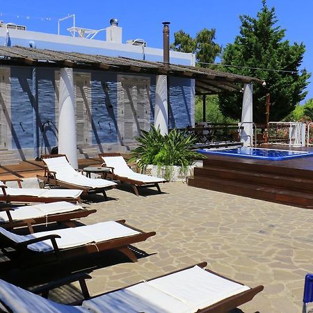 פונזה Cala Cavone Guest House מראה חיצוני תמונה