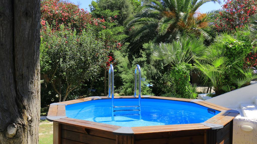 פונזה Cala Cavone Guest House מראה חיצוני תמונה