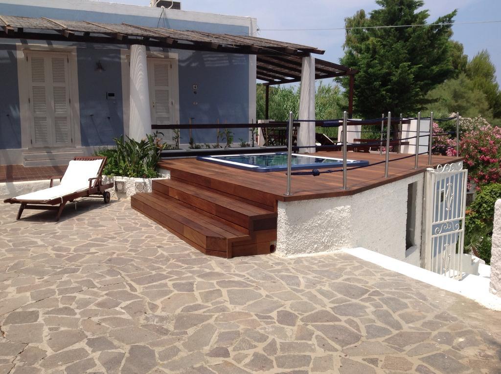 פונזה Cala Cavone Guest House מראה חיצוני תמונה