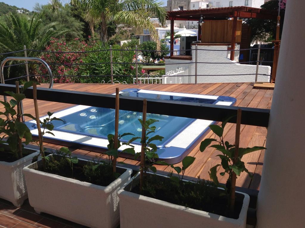 פונזה Cala Cavone Guest House מראה חיצוני תמונה