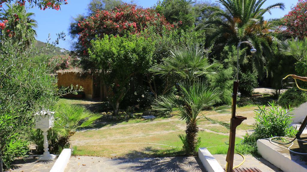 פונזה Cala Cavone Guest House מראה חיצוני תמונה