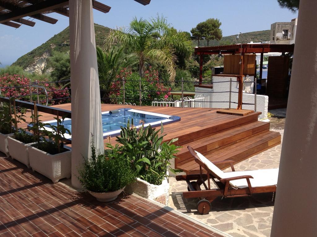 פונזה Cala Cavone Guest House מראה חיצוני תמונה