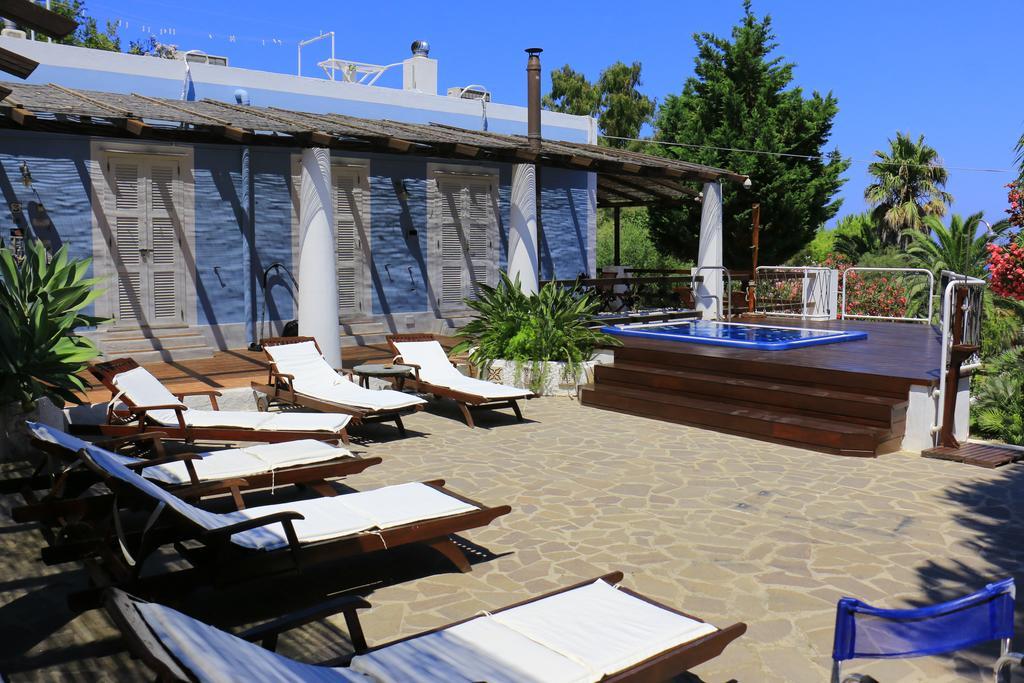 פונזה Cala Cavone Guest House מראה חיצוני תמונה
