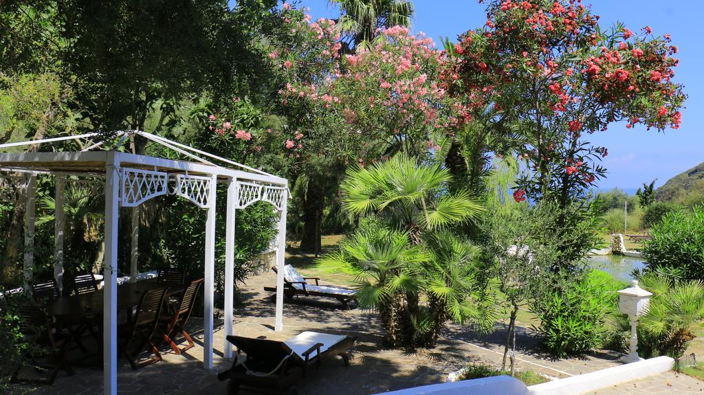 פונזה Cala Cavone Guest House מראה חיצוני תמונה