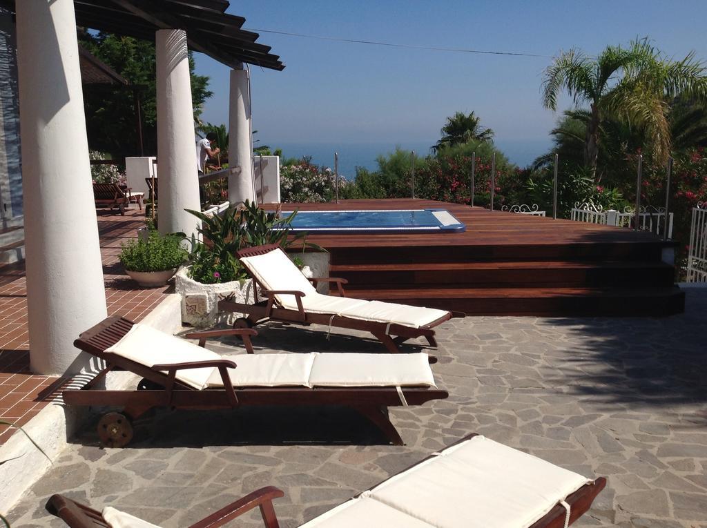 פונזה Cala Cavone Guest House מראה חיצוני תמונה