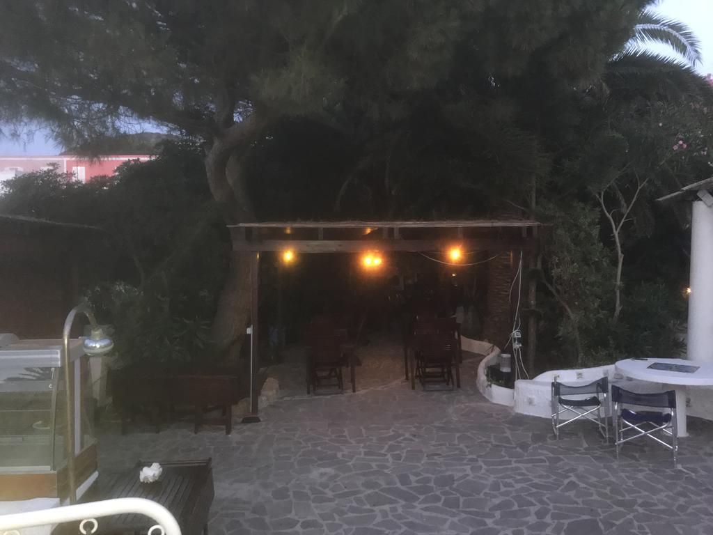 פונזה Cala Cavone Guest House מראה חיצוני תמונה