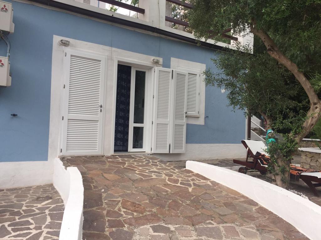 פונזה Cala Cavone Guest House מראה חיצוני תמונה