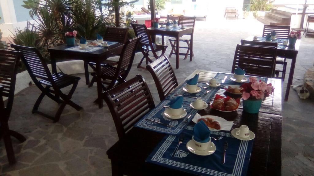 פונזה Cala Cavone Guest House מראה חיצוני תמונה