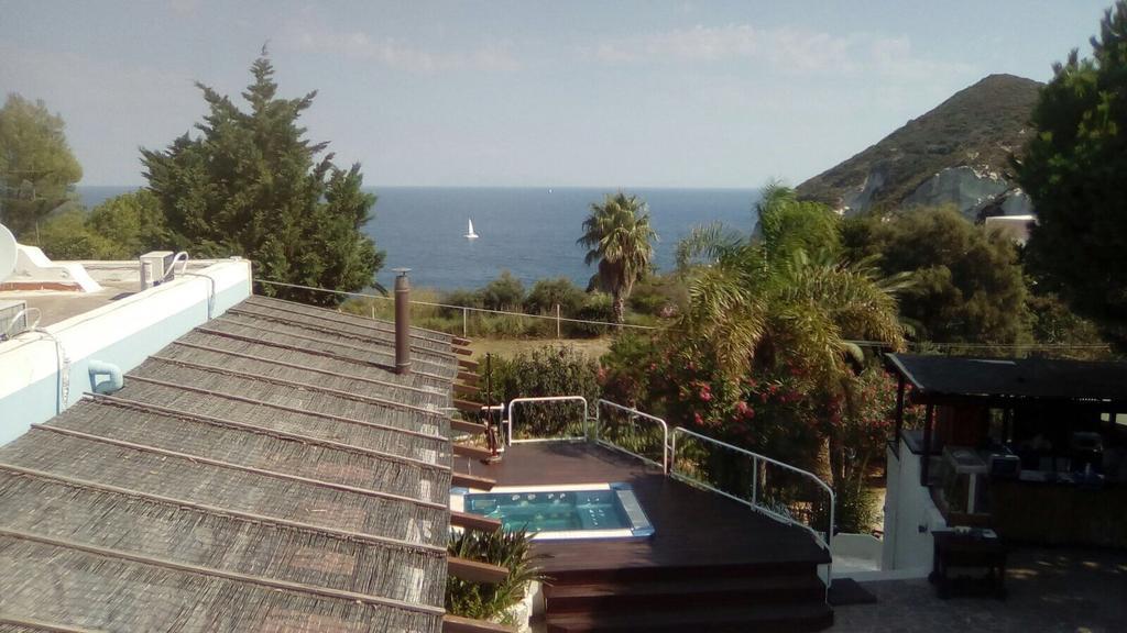 פונזה Cala Cavone Guest House מראה חיצוני תמונה